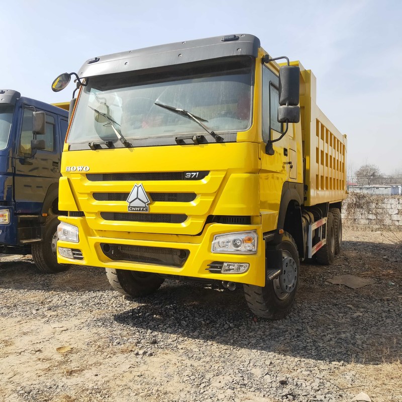 6x4 diesel camion de décharge d'occasion à bascule de seconde main Howo 371hp diesel manuel