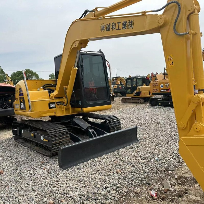 Utilisé Komatsu Excavator PC70 Secondhand 7tonne petit type Mini Crawler Digger 48,5kw