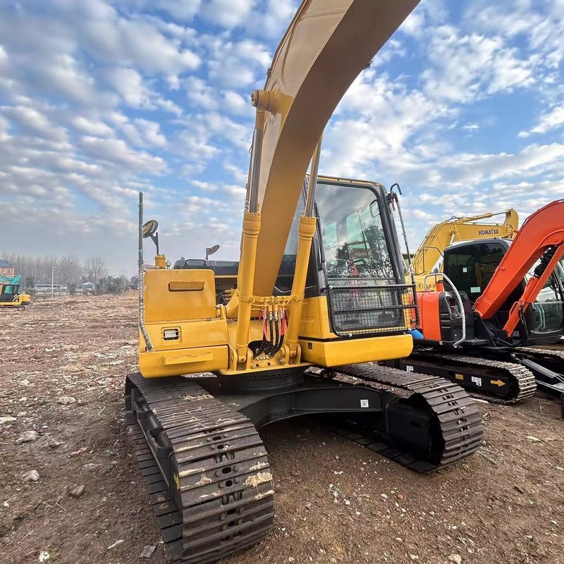 Le excavateur PC110 d'occasion de KOMATSU a utilisé le petit type excavatrice 65kw de chenille de 11ton