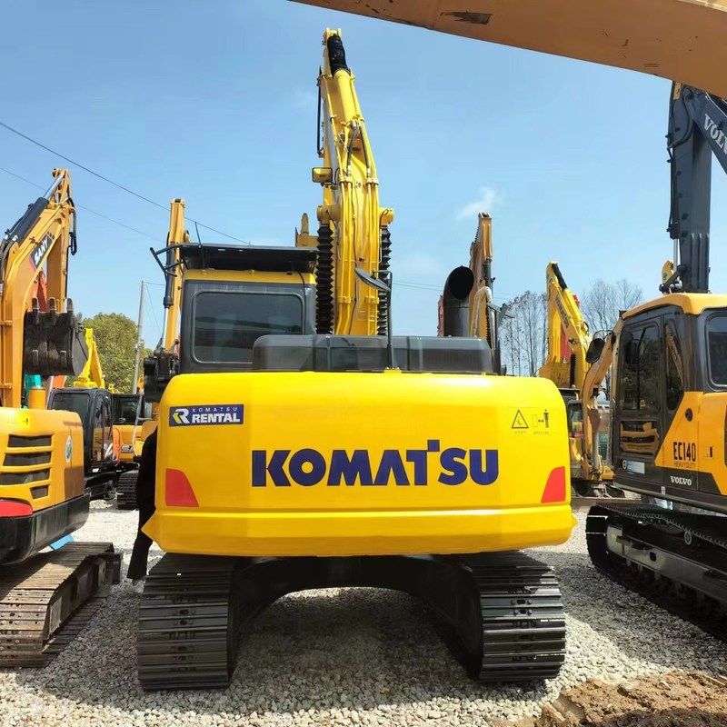 Petit type excavateur utilisé 72.6kw de chenille de l'excavatrice PC130 13ton de KOMATSU