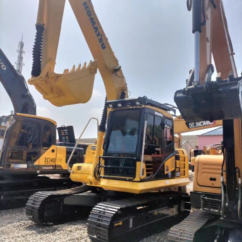 Excavateur Komatsu PC130 d'occasion de petite taille de 13 tonnes