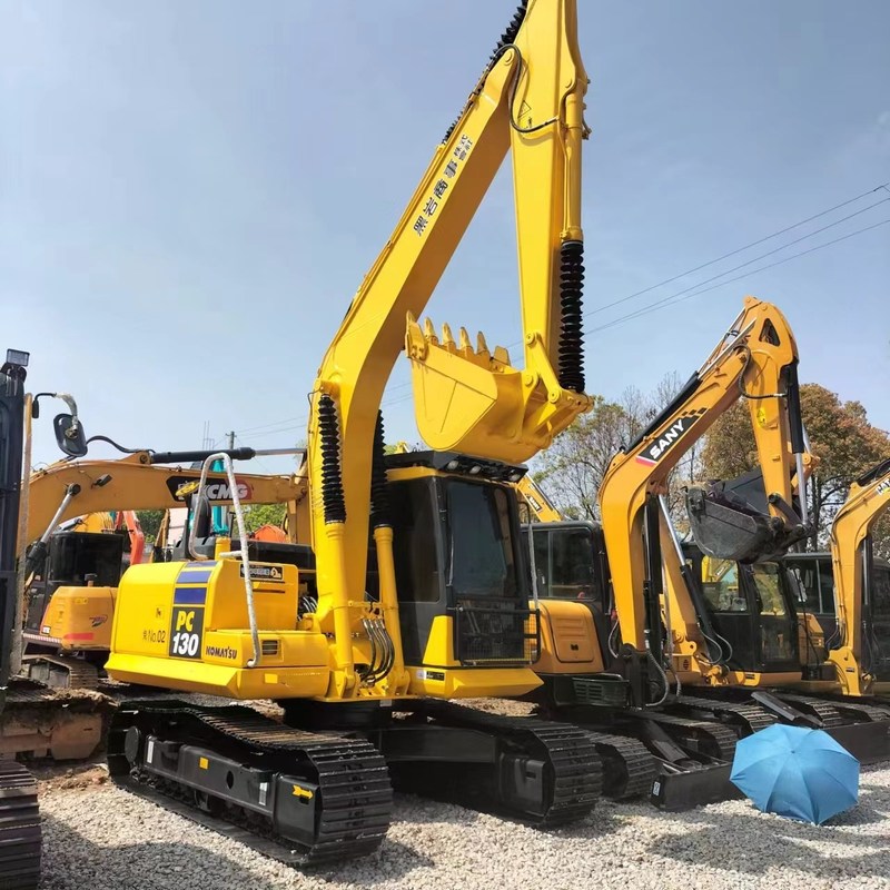 Petit type excavateur utilisé 72.6kw de chenille de l'excavatrice PC130 13ton de KOMATSU