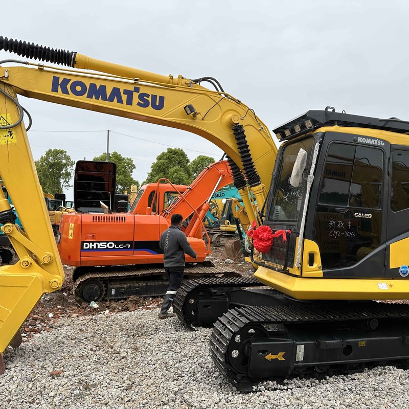 La machine de creusement de Komatsu PC130 est une mini-excavatrice de 13 tonnes