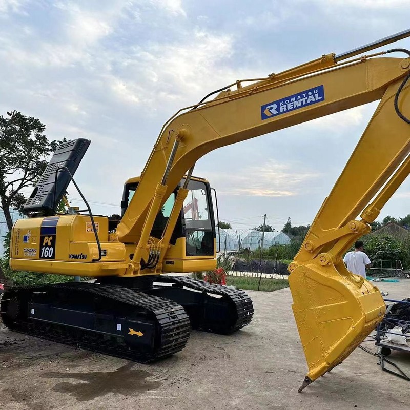 Excavateur Komatsu PC160 d'occasion 16 tonnes Petit type creuseur creuseur 82.4kw