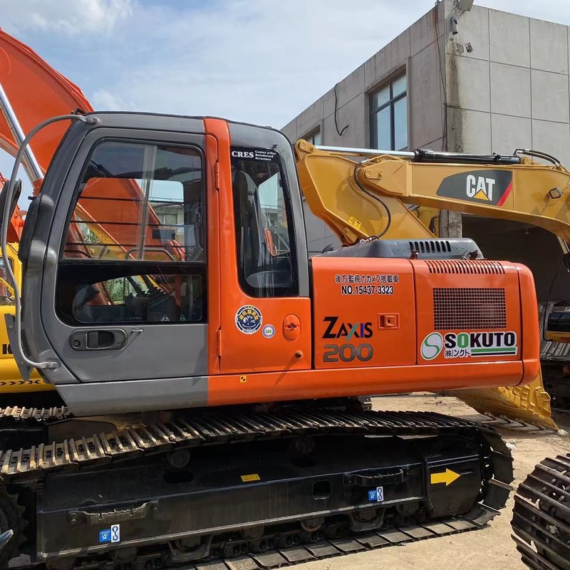 Excavateur d'occasion Original Hitachi ZX200-7 Hydraulique de seconde main 20 tonnes Excavateur à rampe 109.7kw