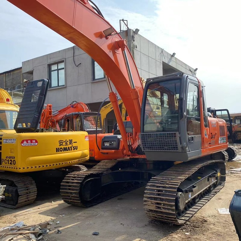 Excavateur d'occasion Original Hitachi ZX200-7 Hydraulique de seconde main 20 tonnes Excavateur à rampe 109.7kw