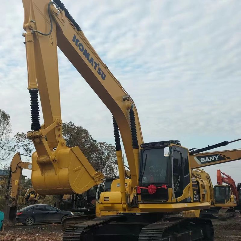 Excavateur à rampe moyenne de type 22 tonnes d'occasion Komatsu Diggerr PC220-8