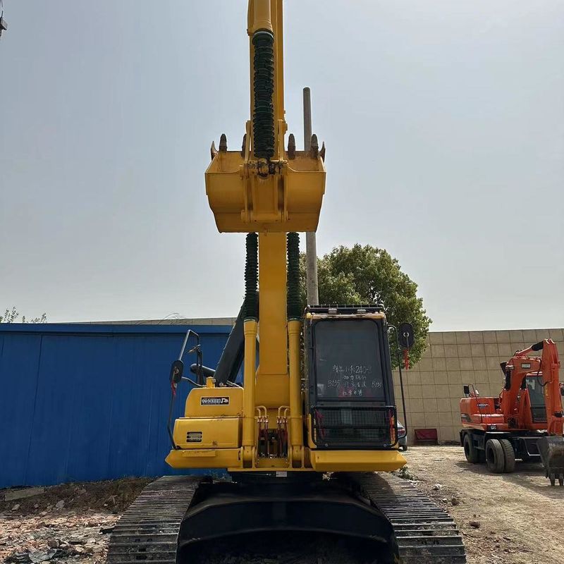 Excavateur Komatsu PC240LC d'occasion de type moyen de 24 tonnes