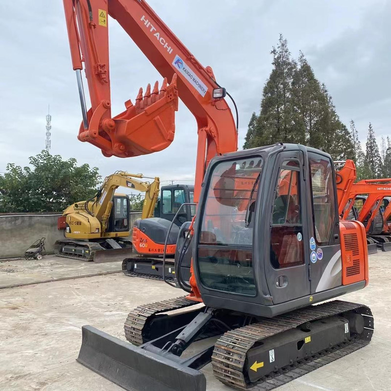 Pelle hydraulique d'occasion Hitachi ZX60 d'occasion, excavatrice 6 tonnes, 40,5 kw