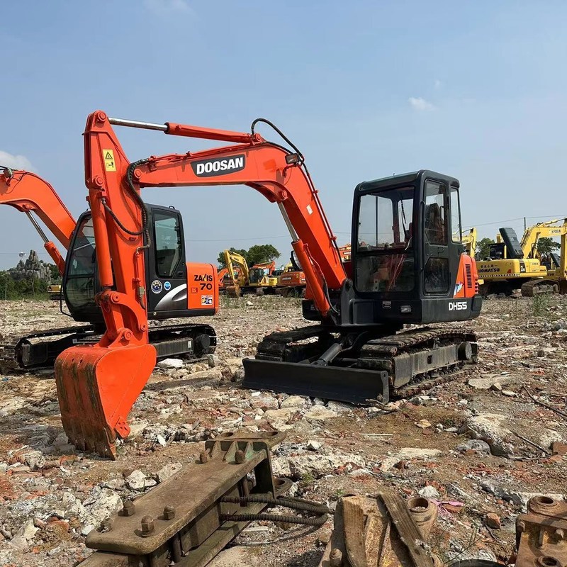 Utilisé Doosan Digger DH55 d'occasion 5,5 tonnes petit type Mini Excavateur à rampe 0,175m3 seau