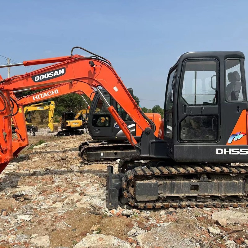 Utilisé Doosan Digger DH55 d'occasion 5,5 tonnes petit type Mini Excavateur à rampe 0,175m3 seau