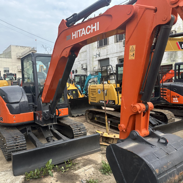 Excavateur d'occasion Original Hitachi ZX68 Hydraulique de seconde main 6 tonnes Excavateur à rampe 34,1 kW