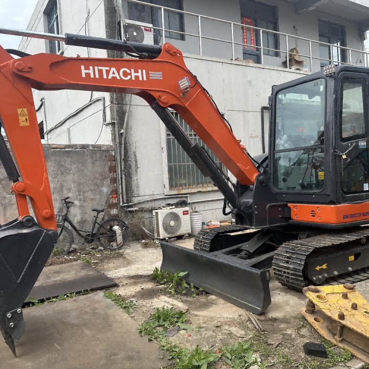 Excavateur d'occasion Original Hitachi ZX68 Hydraulique de seconde main 6 tonnes Excavateur à rampe 34,1 kW