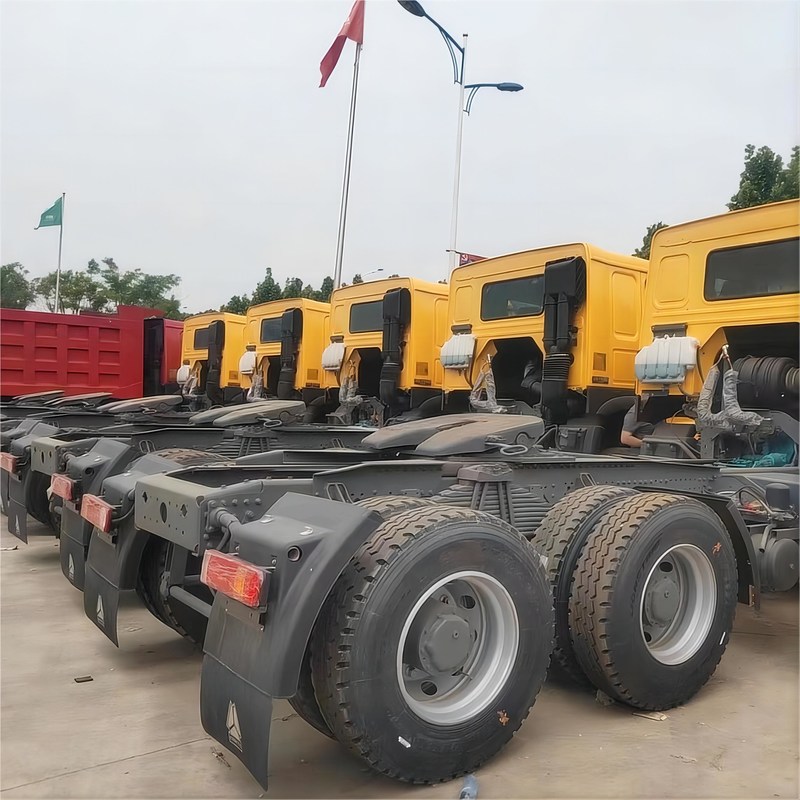 Tracteur à remorque utilisé Howo Sinotruk 420 HP 6x4 Pour le diesel manuel de transport