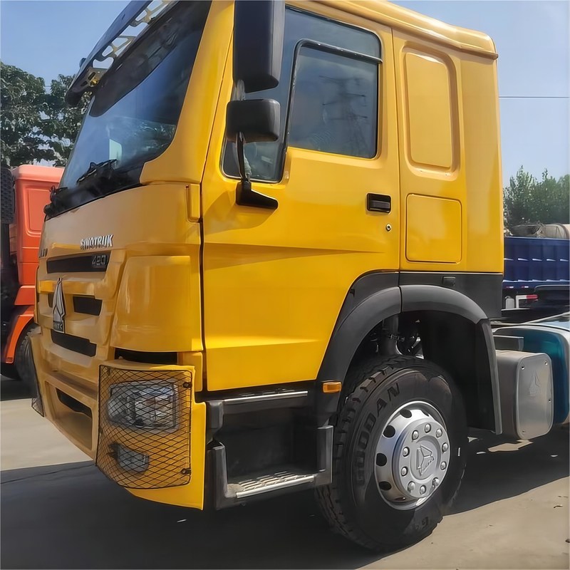 Tracteur à remorque utilisé Howo Sinotruk 420 HP 6x4 Pour le diesel manuel de transport