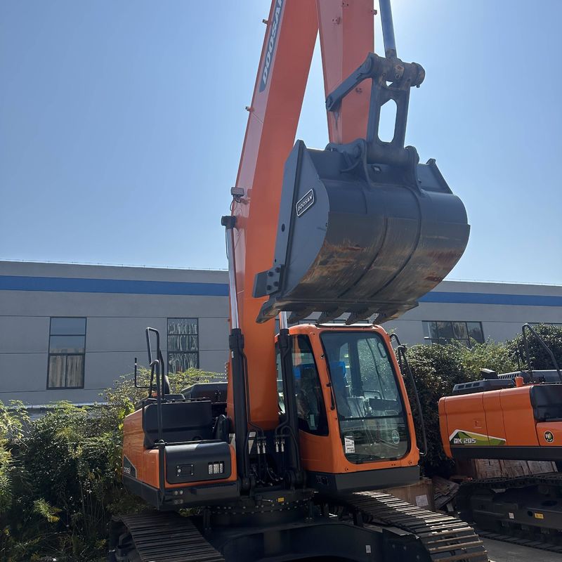 Excavateur Doosan Digger DX215-9ACE d'occasion de type moyen de 21,5 t