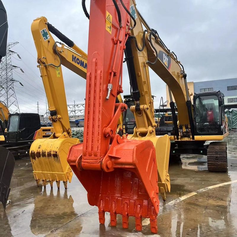 Excavateur Doosan Digger DX225LC d'occasion de 22,5 tonnes