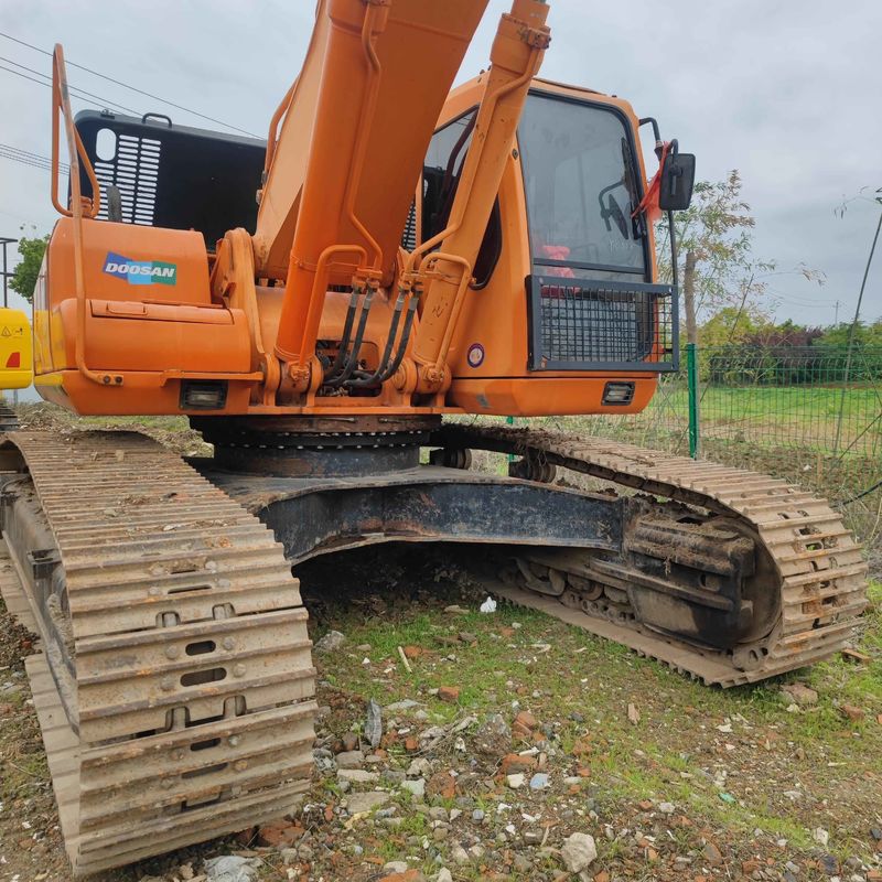 Excavateur Doosan Digger DX420LC d'occasion de 42 tonnes