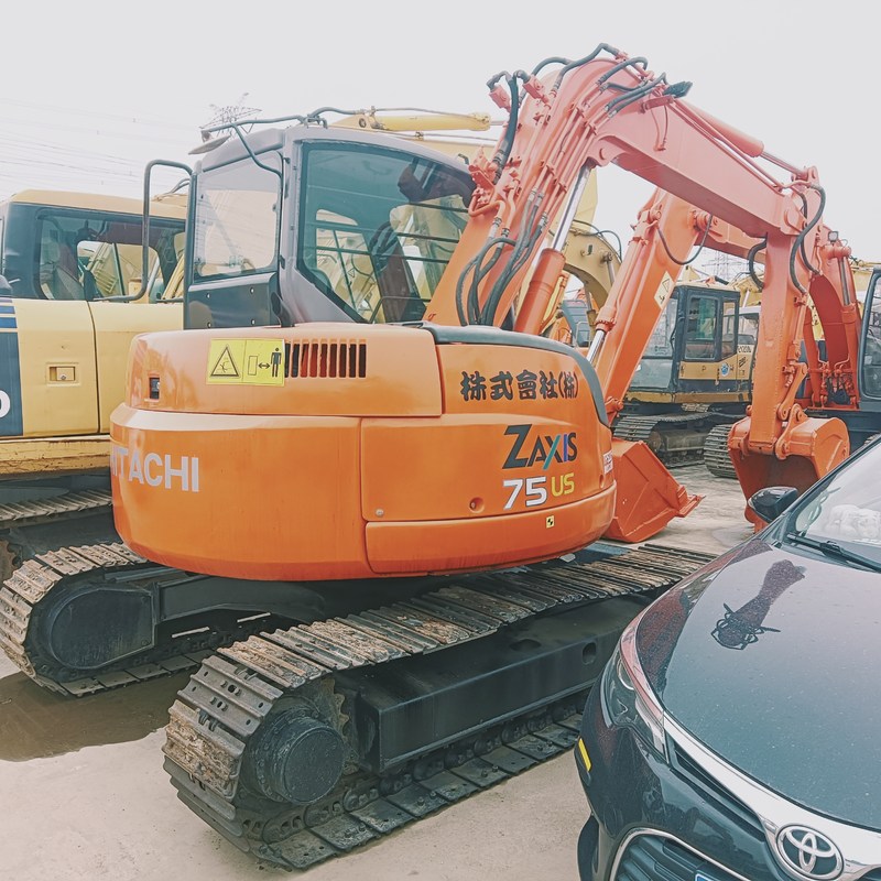 Excavateur d'occasion Original Hitachi ZX75 Hydraulique d'occasion 7 tonnes Crawler Digger 44,4kw