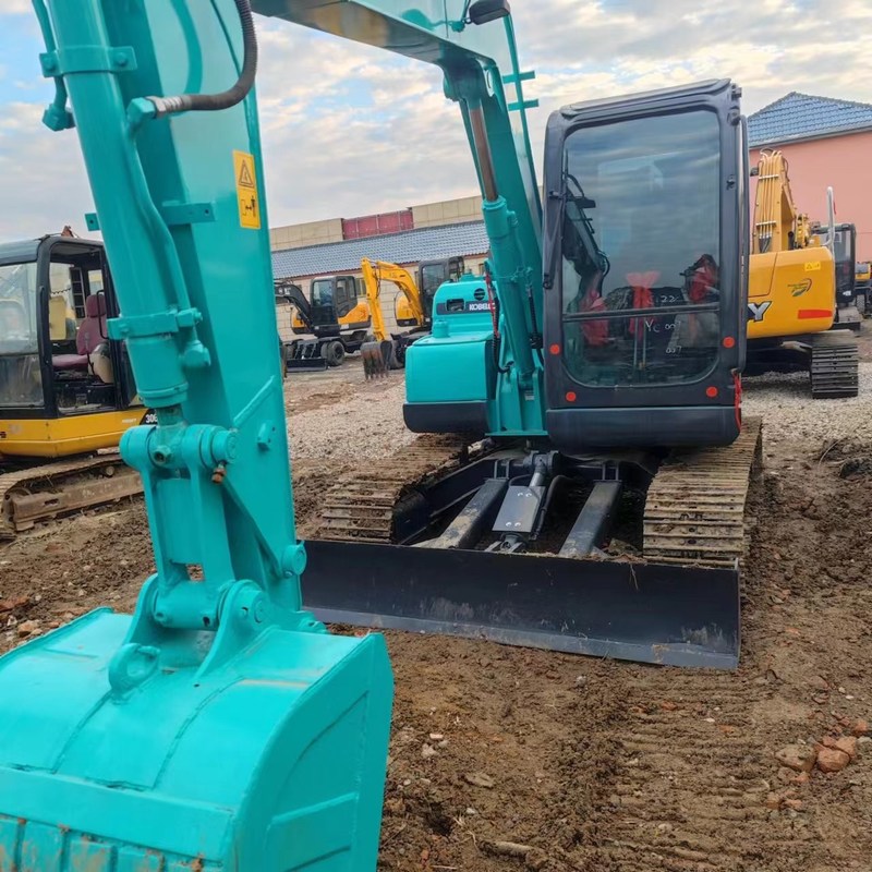 Excavateur mini-crawler de type petit de 7,5 tonnes de seconde main