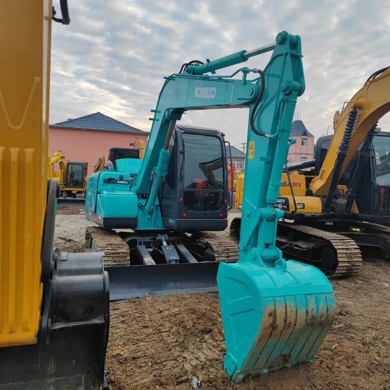 Excavateur mini-crawler de type petit de 7,5 tonnes de seconde main