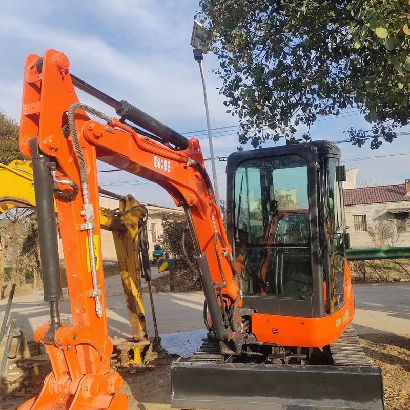 Excavateur mini-excavateur de 3 tonnes d'occasion avec un seau de 0,08 m3