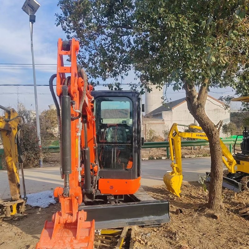 Excavateur mini-excavateur de 3 tonnes d'occasion avec un seau de 0,08 m3