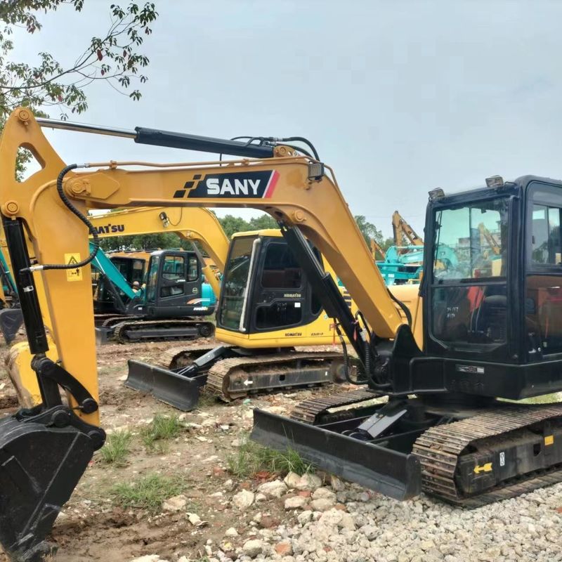Excavateur à rouleaux miniature de type petit de 6 tonnes utilisé SANY Digger SY60