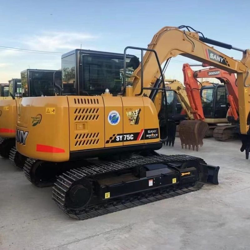 Utilisé SANY Digger SY75 de seconde main 7,5 tonnes petit type mini creuseur de creuse