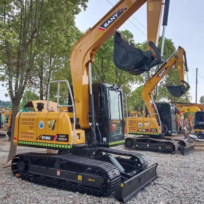 Utilisé SANY Digger SY95C d'occasion 9,5 tonnes Petit type Mini Excavateur à rampe manuel