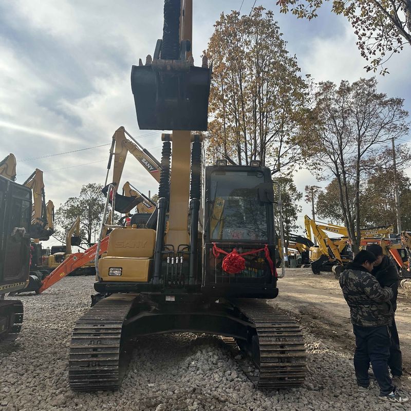 Utilisé SANY Digger SY135C d'occasion 13.5 sur une mini-excavatrice de type petit