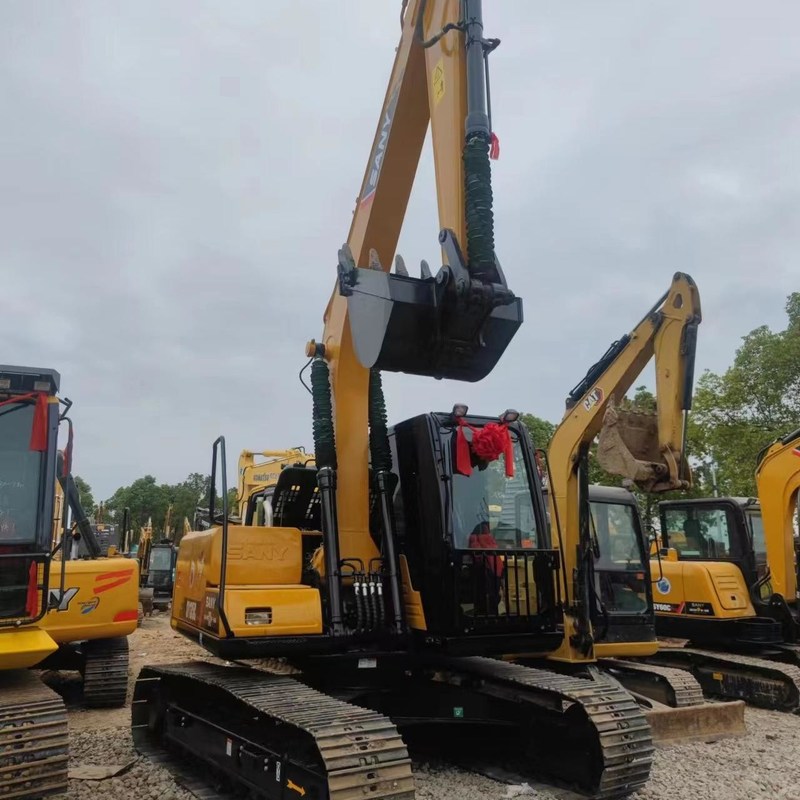 SANY Digger SY135C d'occasion Utilisé 13.5 sur le manuel de la mini-excavatrice de type petit