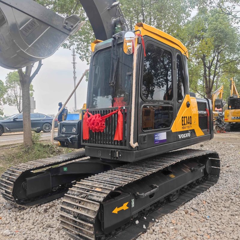 Extracteur SANY SY135C d'occasion Utilisé 13.5 sur une mini-excavatrice de type petit