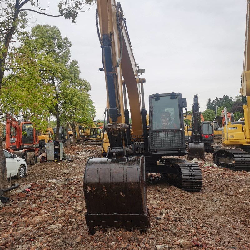 Utilisé SANY Digger SY155C de seconde main 15.5 sur une petite excavatrice de type rampant avec un seau de 0,55m3