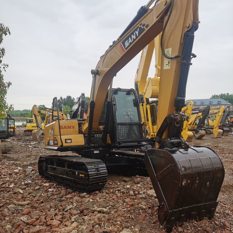 Utilisé SANY Digger SY155C de seconde main 15.5 sur une petite excavatrice de type rampant avec un seau de 0,55m3