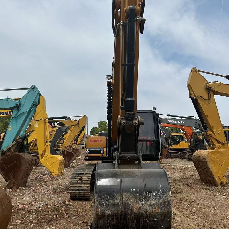 Excavateur SANY SY215C d'occasion Utilisé 21.5 sur une excavatrice de type moyen
