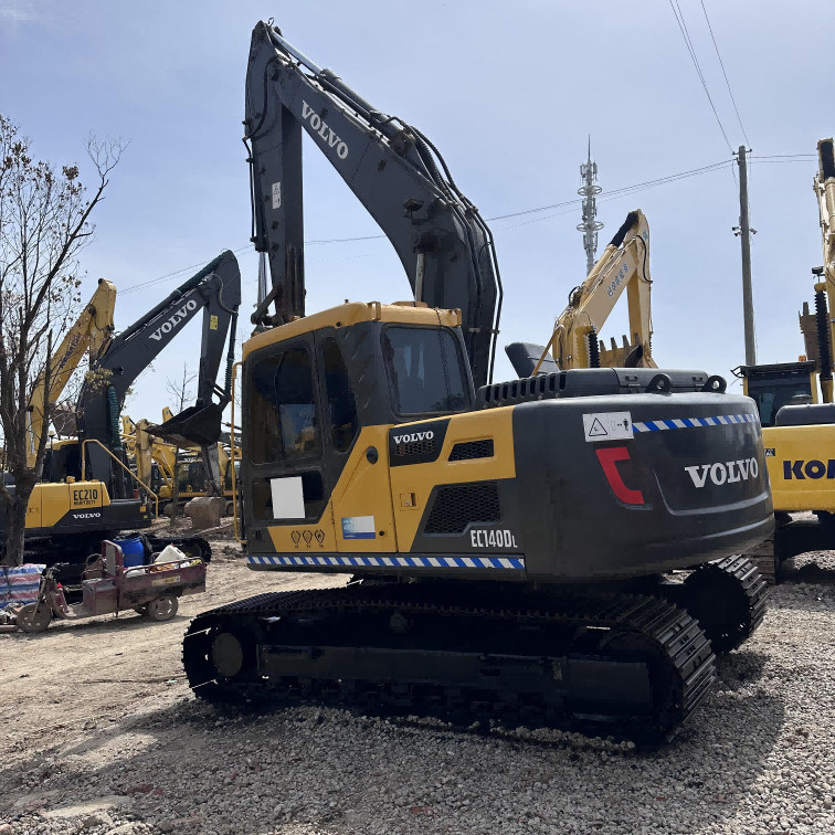 Excavateur d'occasion VOL EC140D d'occasion hydraulique de 14 tonnes