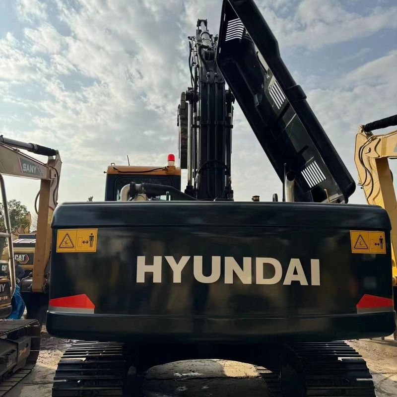 Excavateur Hyundai R220-9S d'occasion de 22 tonnes