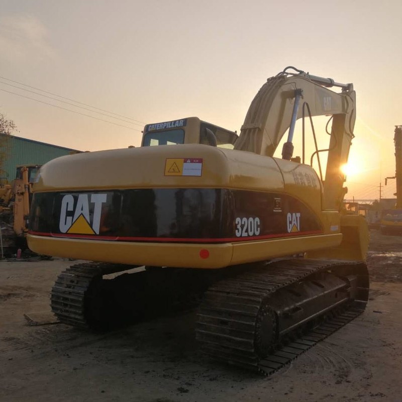 Excavatrice Cat d'occasion CAT 320C, pelle sur chenilles d'occasion de 20 tonnes avec godet de 0,8 m3