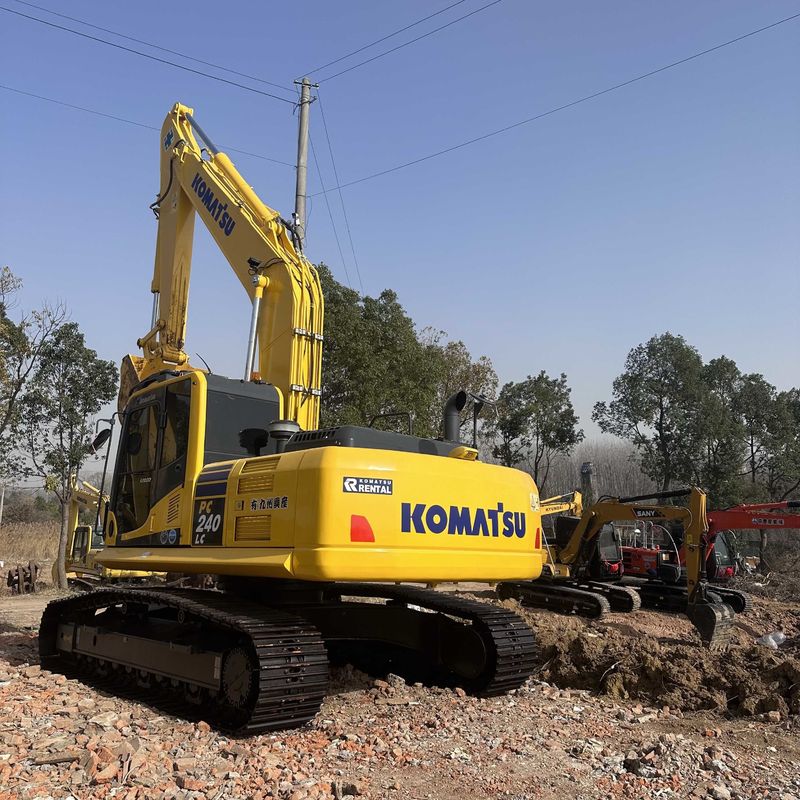 Excavateur Komatsu d'occasion PC240-8 Excavateur de type moyen de 24 tonnes