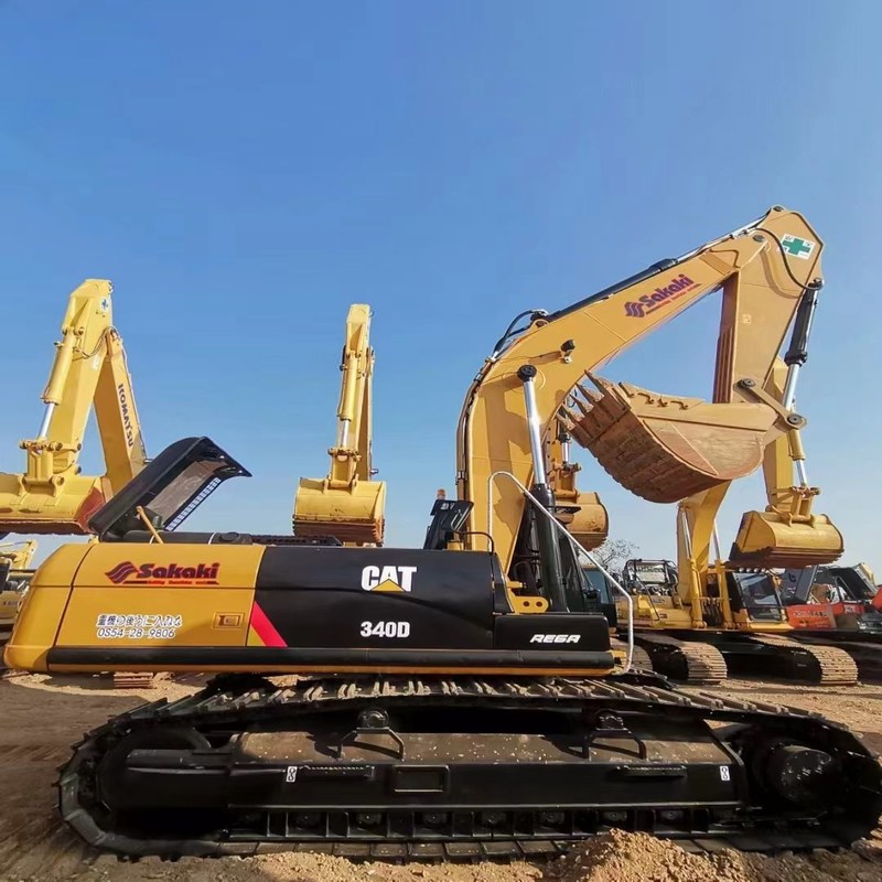 Excavatrices de machines traders CAT 340D anciennes 40 tonnes 208kw 1,9m3 capacité de seau