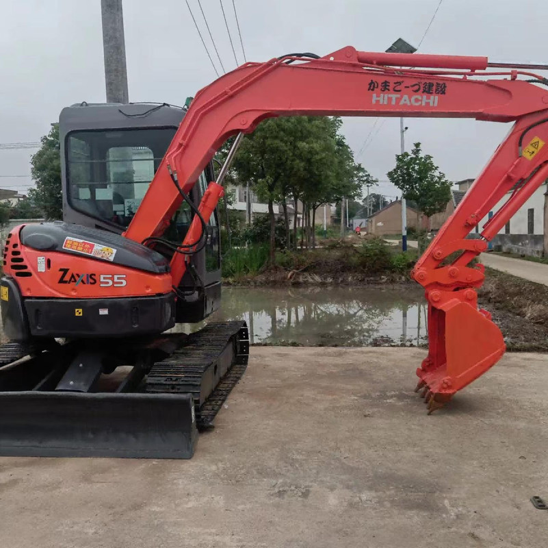 5 tonnes Mini diesel Excavateur d'occasion Hitachi ZX55 Pré-Propriété Crawler 38.23HP manuel