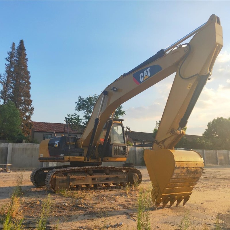 Excavateur d'occasion de 25 tonnes CAT 325D Excavateur à rampe 140kw 1,4m3 Capacité de seau