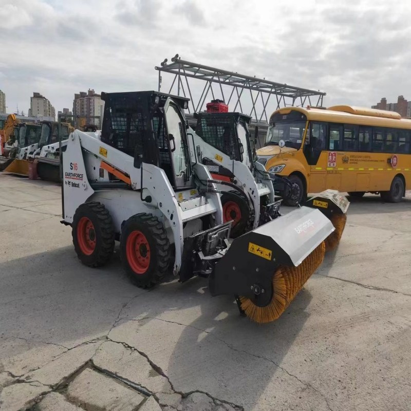 Bob S16 équipement de guidage de patinage utilisé chargeur pour la terre se déplaçant 10,5 km / h 36,4 kW
