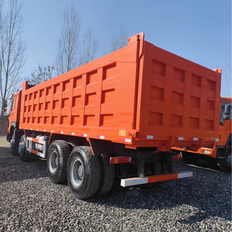 40T 8x4 camion de décharge d'occasion 12 pneus Sinotruk Howo 371 375 chevaux