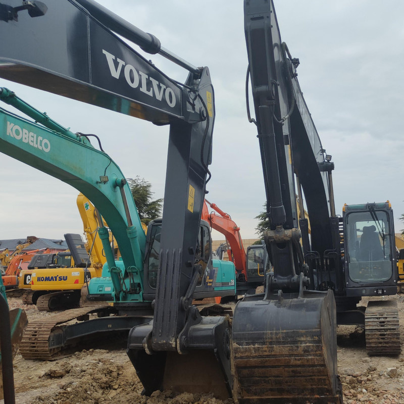 Excavateur hydraulique VOL EC210B 20 tonnes Excavateur à chenilles 107kwn avec un seau de 1,25m3
