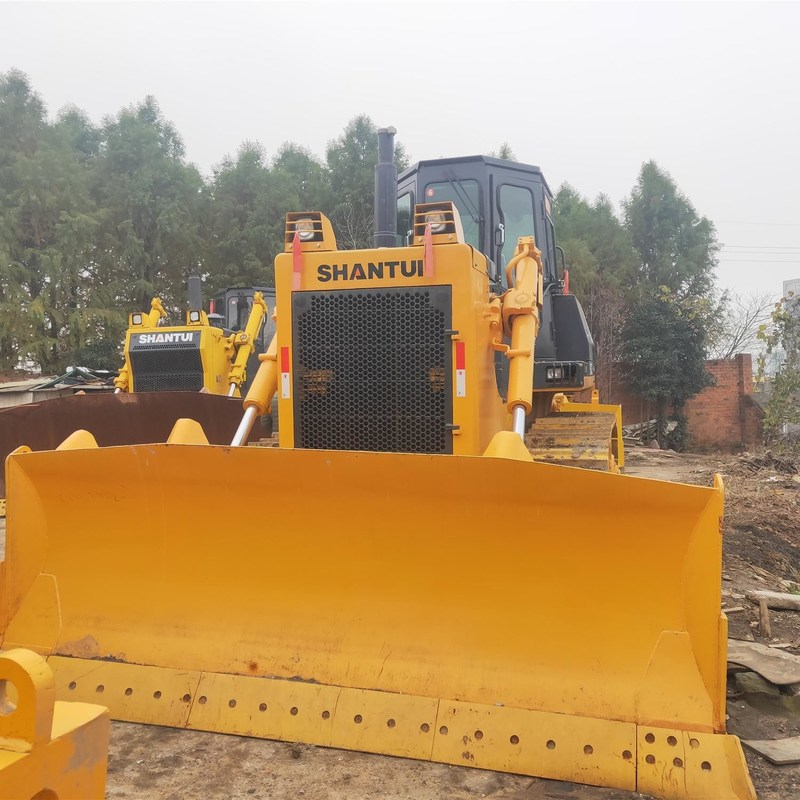 bouteur Shantui SD22 du bouteur d'occasion 162kw pour l'ingénierie avec le seau 6.4m3