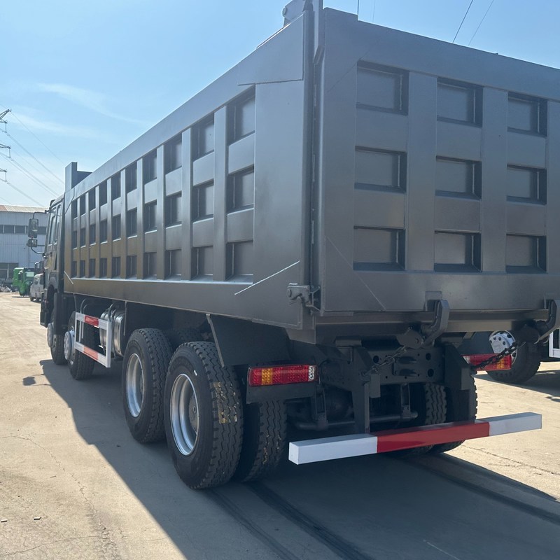Sinotruk LHD camion de décharge d'occasion 40t Howo 371 375 puissance manuelle