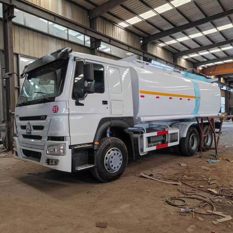 Howo 371 Cisterne à carburant d'occasion Camion de livraison de carburant Sinotruk 375 6x4 22m3 2000L 8x4
