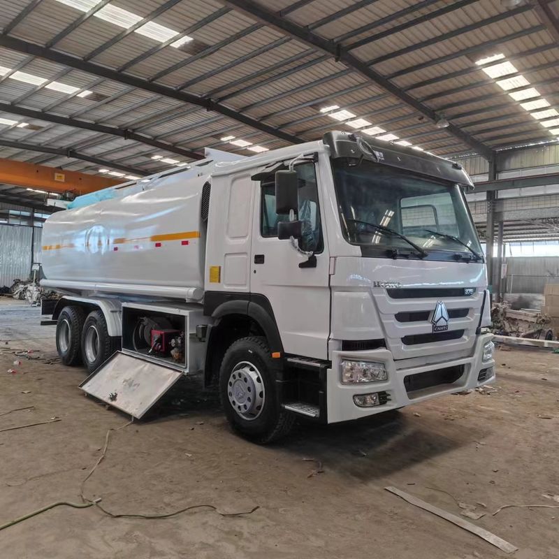Howo 371 Cisterne à carburant d'occasion Camion de livraison de carburant Sinotruk 375 6x4 22m3 2000L 8x4